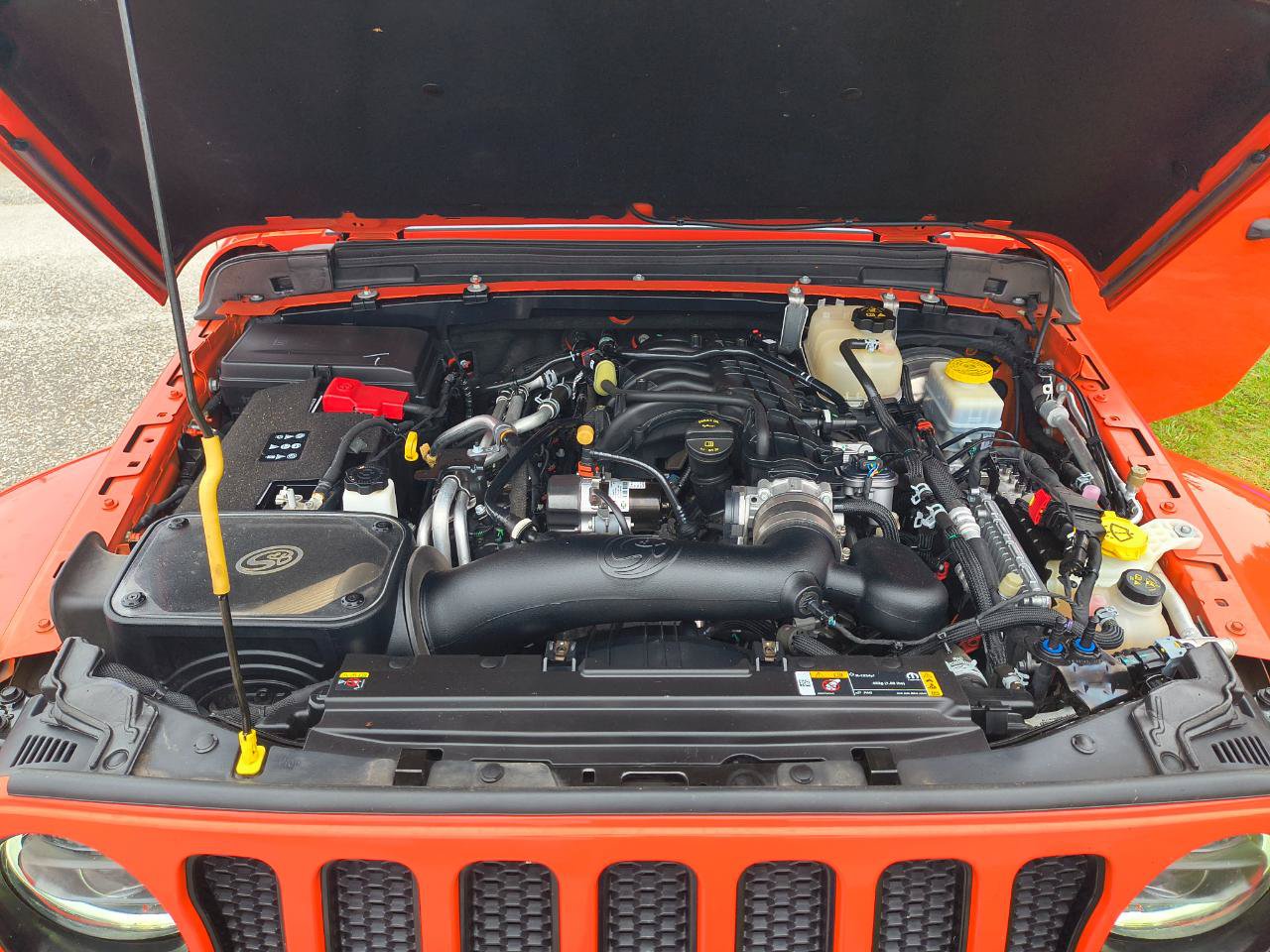 Used 2023 Jeep Wrangler Unlimited Sahara AWD/4WD image 19
