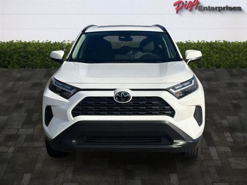 Used 2025 Toyota RAV4 XLE w/ Convenience Package image 5