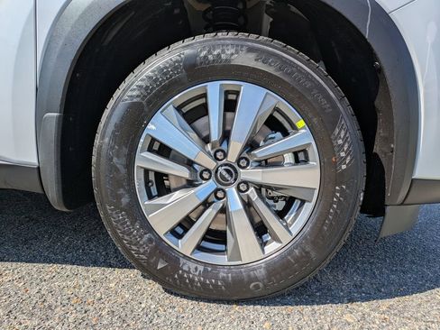 New 2026 Nissan Pathfinder SL AWD/4WD image 11