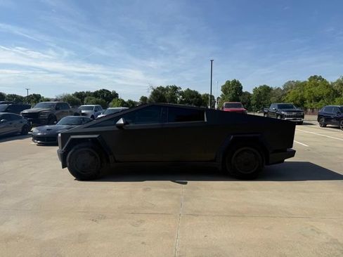 Used 2024 Tesla Cybertruck Cyberbeast AWD/4WD image 8