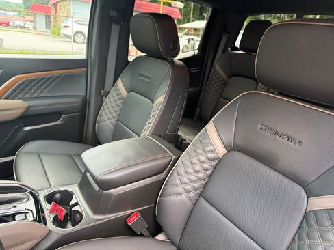 Certified 2025 GMC Canyon Denali AWD/4WD image 10