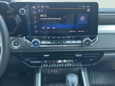 Used 2023 Chevrolet Colorado LT w/ LT Convenience Package II AWD/4WD image 13