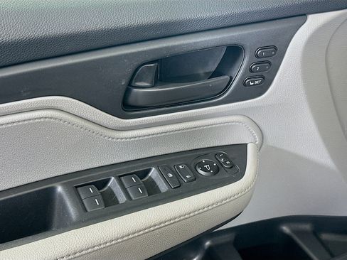 Used 2019 Honda Odyssey EX-L image 15