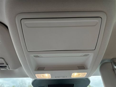 Used 2024 Ford Escape SE w/ PHEV Premium Package image 19