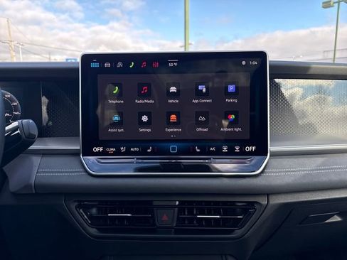 New 2026 Volkswagen Tiguan SE image 24