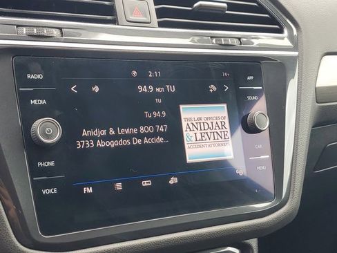 Used 2020 Volkswagen Tiguan SE image 25