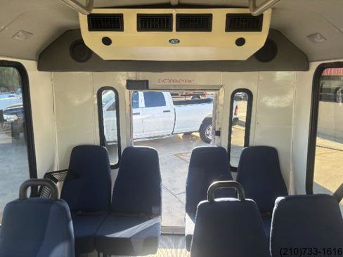 Used 2014 Ford E-350 and Econoline 350 Super Duty image 26