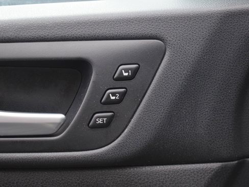 Used 2017 Toyota Highlander Limited Platinum image 18