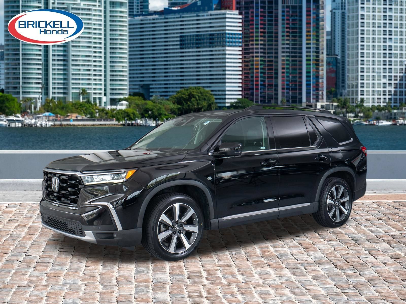 Certified 2023 Honda Pilot Touring image 3