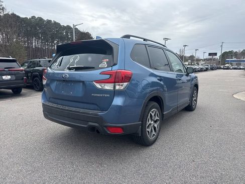 Used 2020 Subaru Forester Premium image 5