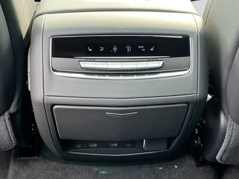 New 2026 Cadillac Escalade Platinum Sport w/ LPO, ONYX Package AWD/4WD image 29