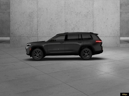 New 2026 Jeep Grand Cherokee L Laredo image 3