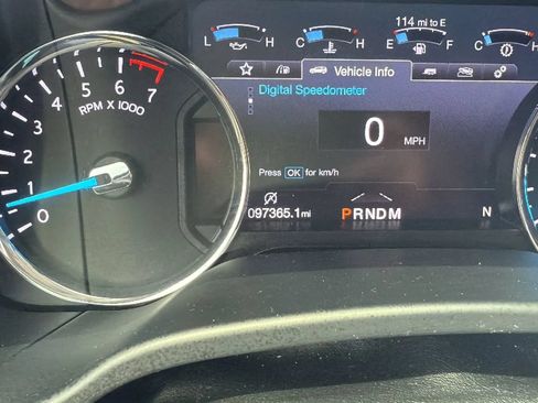 Used 2019 Ford Expedition XLT w/ Equipment Group 202A RWD image 26