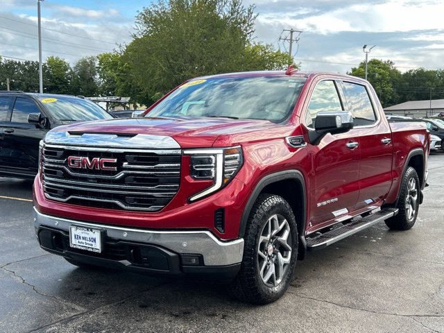 Used 2023 GMC Sierra 1500 SLT w/ SLT Premium Plus Package AWD/4WD image 3
