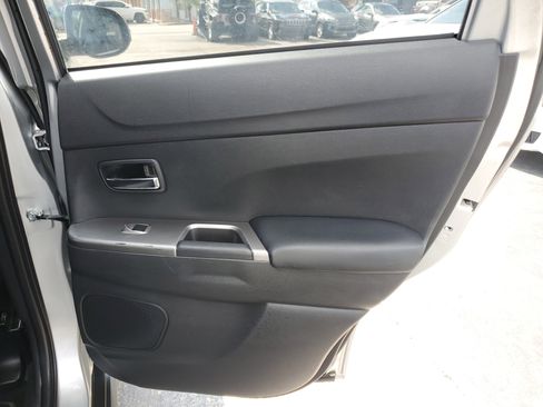 Used 2018 Mitsubishi Outlander Sport SE image 37