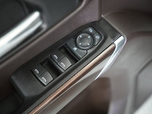 Used 2019 Chevrolet Silverado 1500 LT w/ Texas Edition image 41