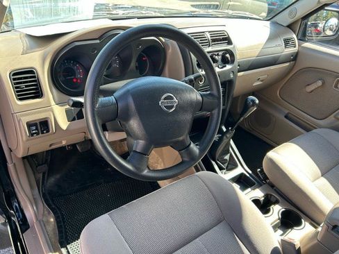 Used 2003 Nissan Frontier XE image 8