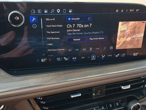 Used 2025 Chevrolet Tahoe High Country AWD/4WD image 15