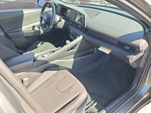 New 2026 Hyundai Elantra SEL Sport Premium FWD image 16