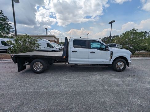 New 2024 Ford F350 XL w/ XL Chrome Package image 4