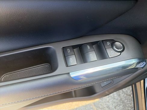 Used 2025 Chevrolet Traverse LT w/ Driver Confidence Package AWD/4WD image 13