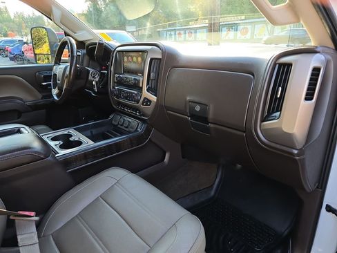 Used 2015 GMC Sierra 3500 Denali image 32