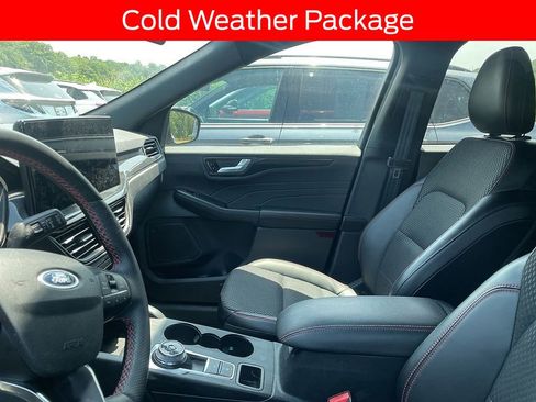 Used 2024 Ford Escape ST-Line w/ Tech Pack #1 AWD/4WD image 8