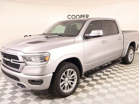 Used 2022 RAM 1500 Laramie w/ Sport Appearance Package AWD/4WD image 10