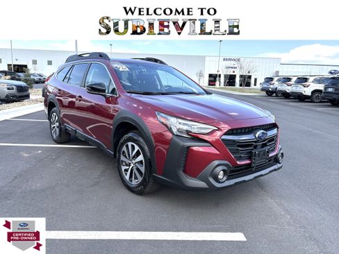 Certified 2025 Subaru Outback Premium AWD/4WD image 1