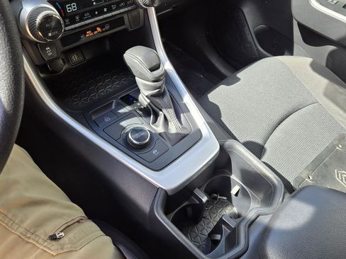 Used 2025 Toyota RAV4 LE image 25