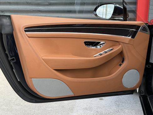 Used 2020 Bentley Continental GT image 47