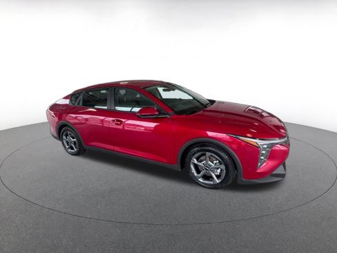 Used 2025 Kia K4 FWD image 2