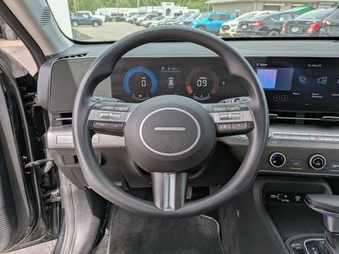 Used 2025 Hyundai Kona SE AWD/4WD image 9