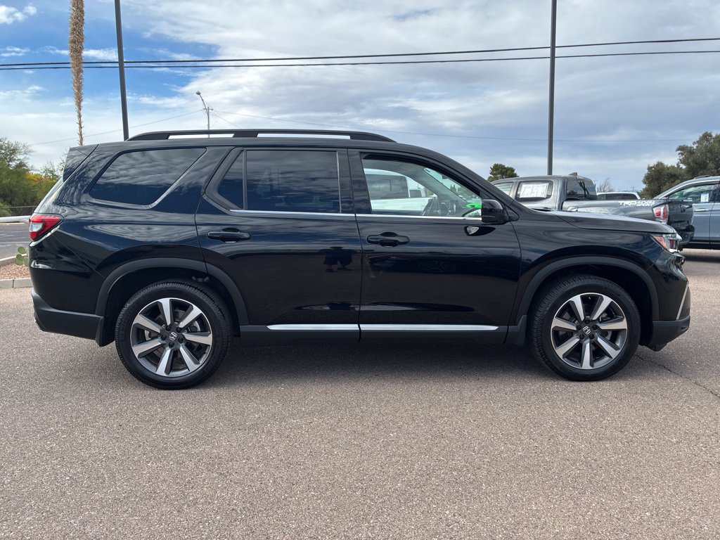 Used 2024 Honda Pilot Touring image 6