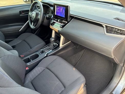 Used 2024 Toyota Corolla Cross AWD Hybrid image 15