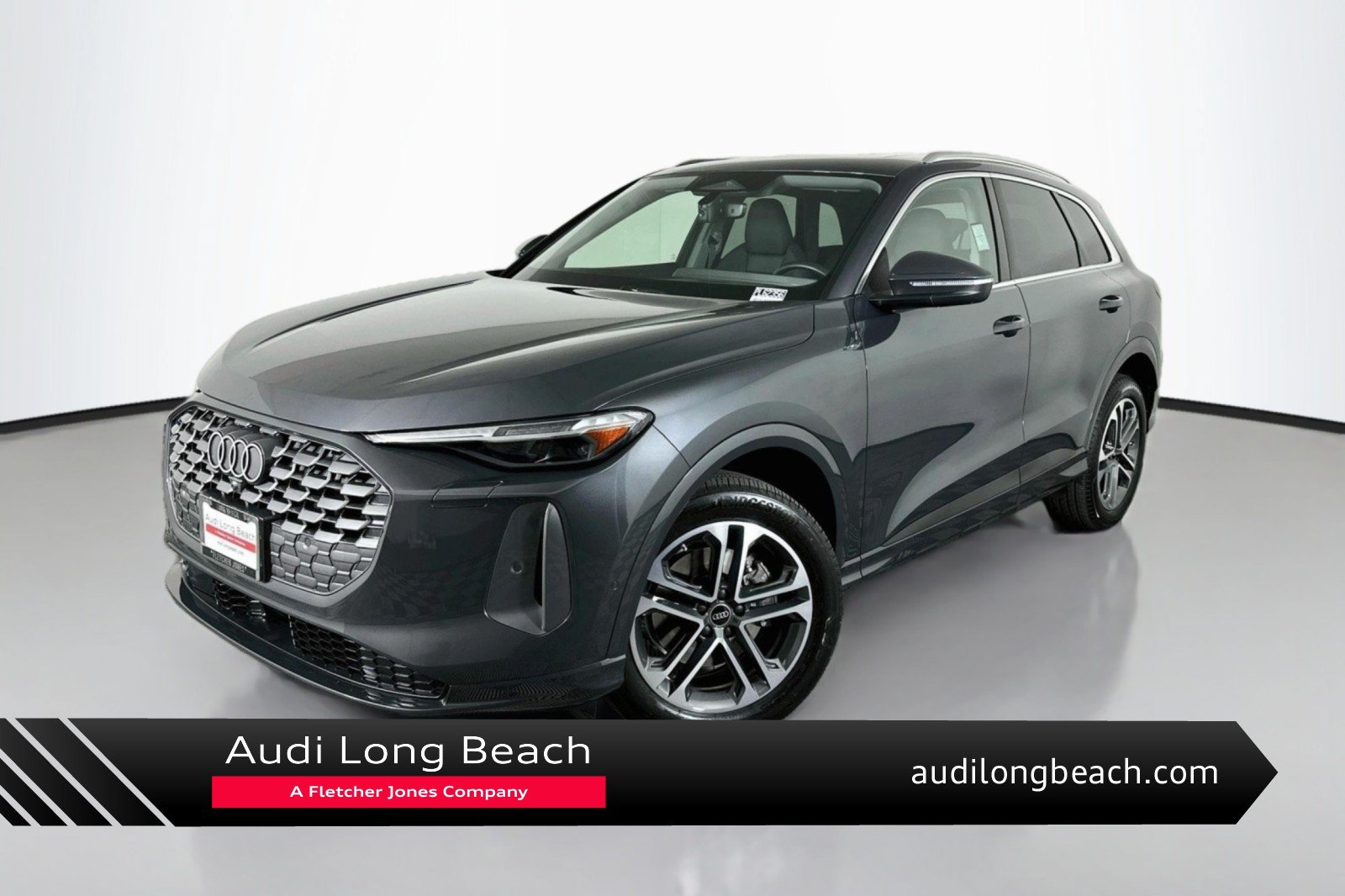 Used 2026 Audi Q5 Premium Plus w/ Premium Plus AWD/4WD image 1