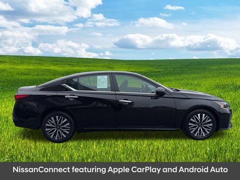 Used 2023 Nissan Altima 2.5 SV image 4