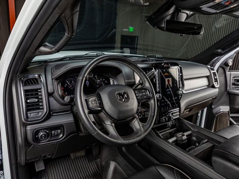 Used 2024 RAM 3500 Limited image 17