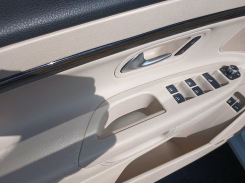 Used 2014 Volkswagen Eos Executive image 12