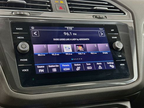 Used 2023 Volkswagen Tiguan SE FWD image 21