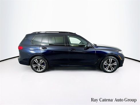 Used 2022 BMW X7 M50i image 8