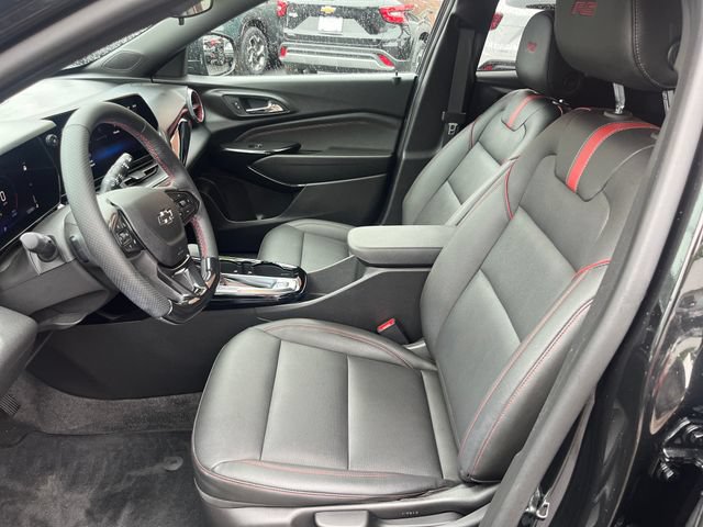 Used 2024 Chevrolet Trax RS FWD image 11