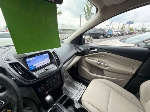 Used 2017 Ford Escape SE w/ Equipment Group 201A FWD image 20