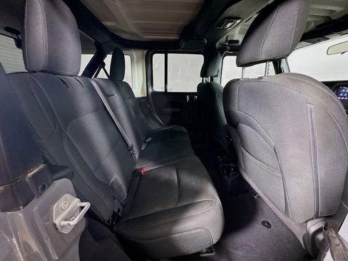 Used 2021 Jeep Wrangler Unlimited Sport image 31