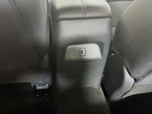 Used 2025 Nissan Sentra SV image 28