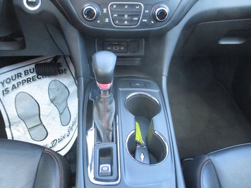 Used 2024 Chevrolet Equinox RS w/ RS Leather Package image 29