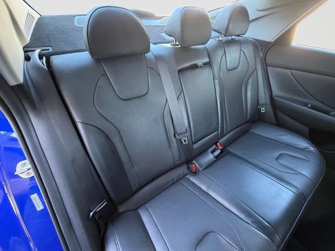 Used 2023 Hyundai Elantra Limited FWD image 18