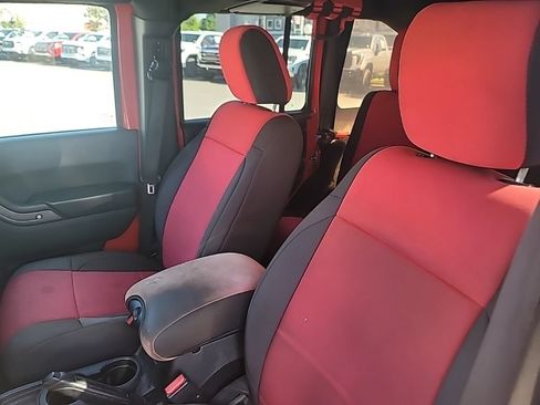 Used 2016 Jeep Wrangler Unlimited Sport w/ Quick Order Package 23S AWD/4WD image 11