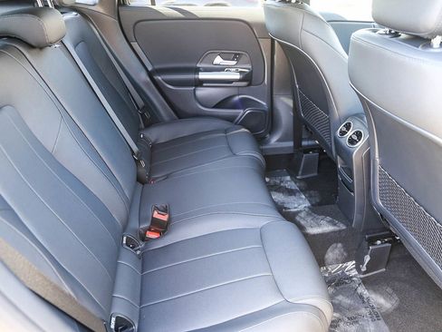 New 2025 Mercedes-Benz GLA 250 4MATIC image 21