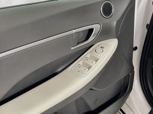 Used 2025 Hyundai Sonata SEL FWD image 17